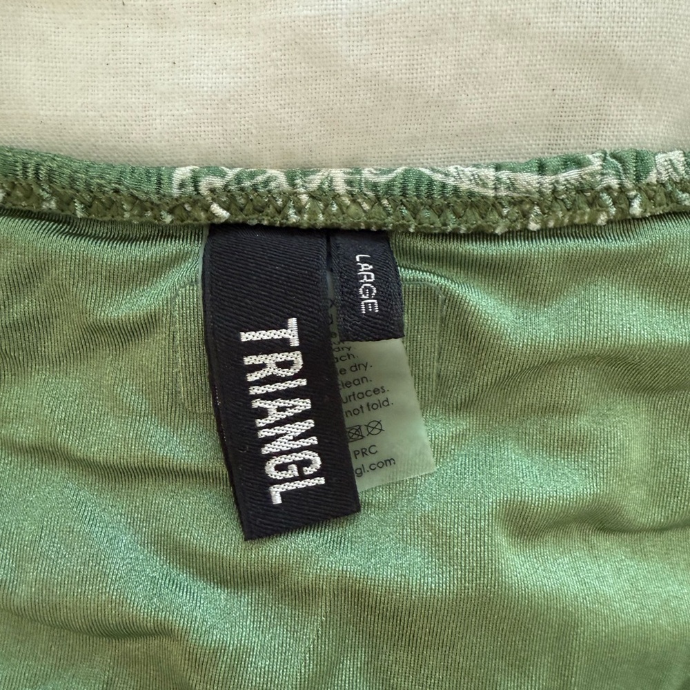 Triangl Bikini - Picture 3 of 4